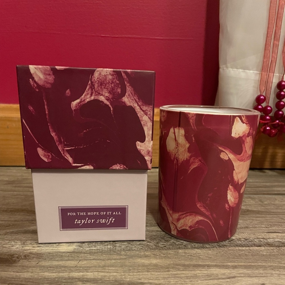 Taylor Swift “For the hope of it all” candle